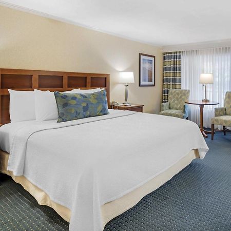 אוגונקוויט Juniper Hill Inn מראה חיצוני תמונה