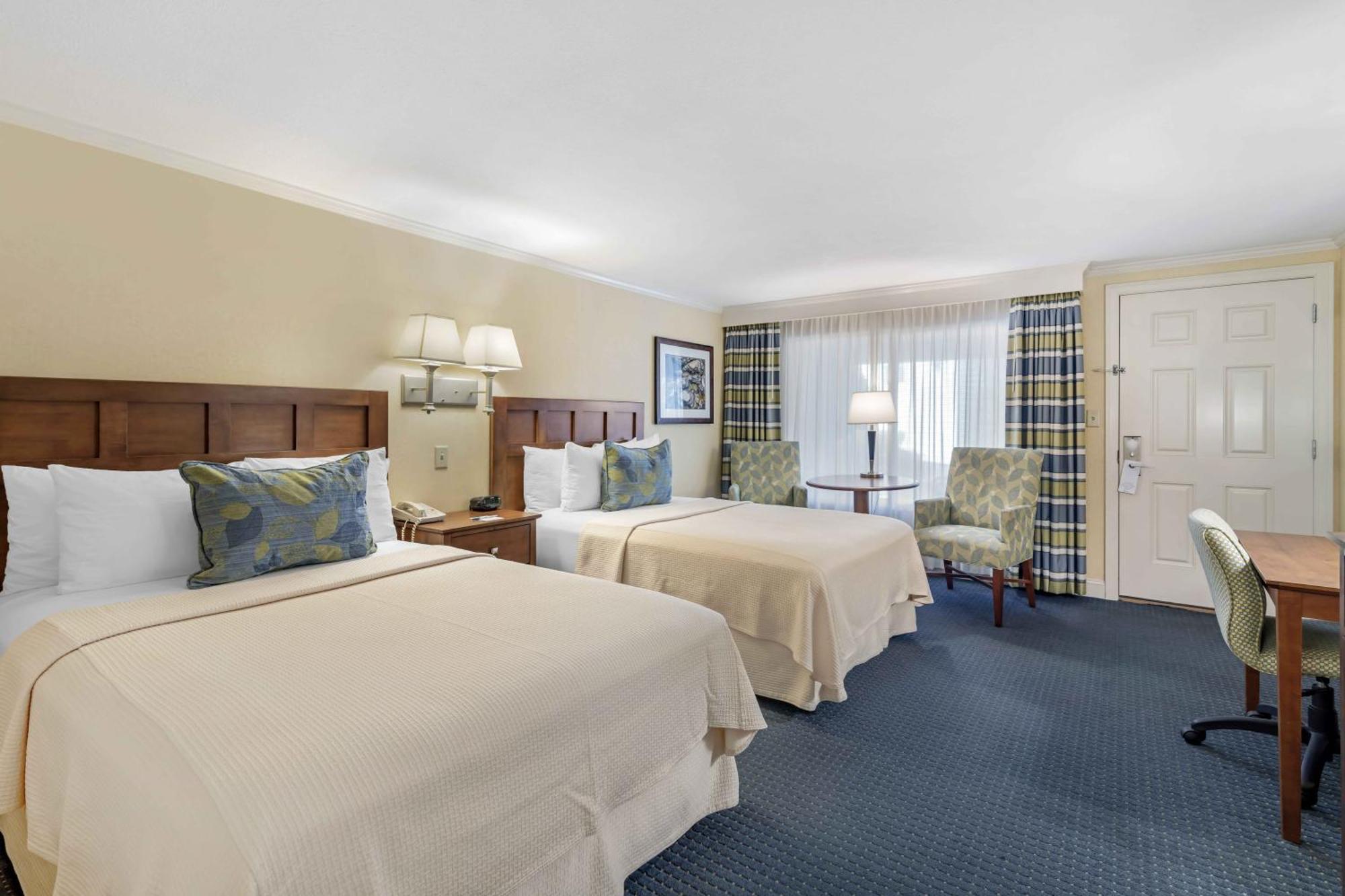 אוגונקוויט Juniper Hill Inn מראה חיצוני תמונה
