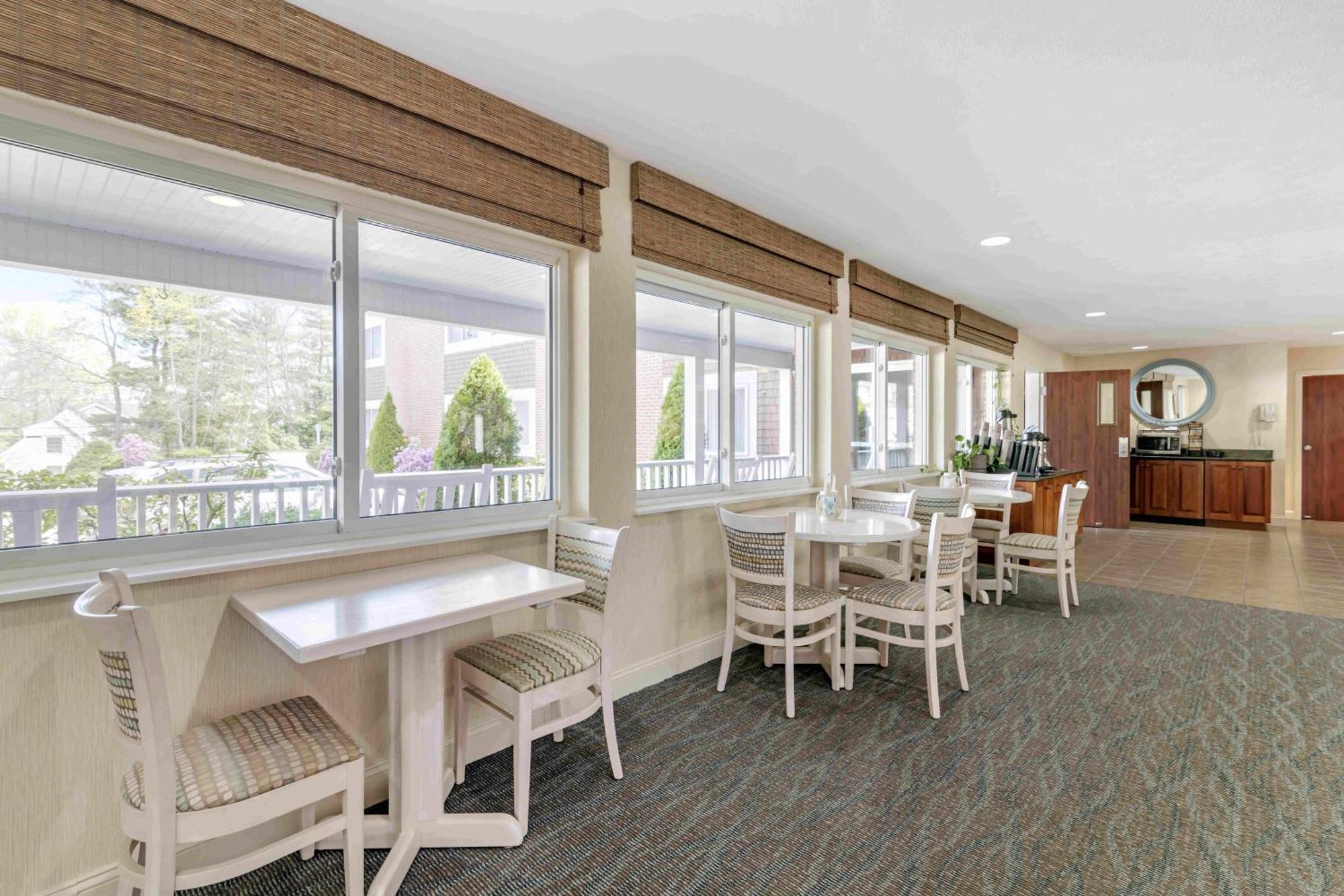 אוגונקוויט Juniper Hill Inn מראה חיצוני תמונה