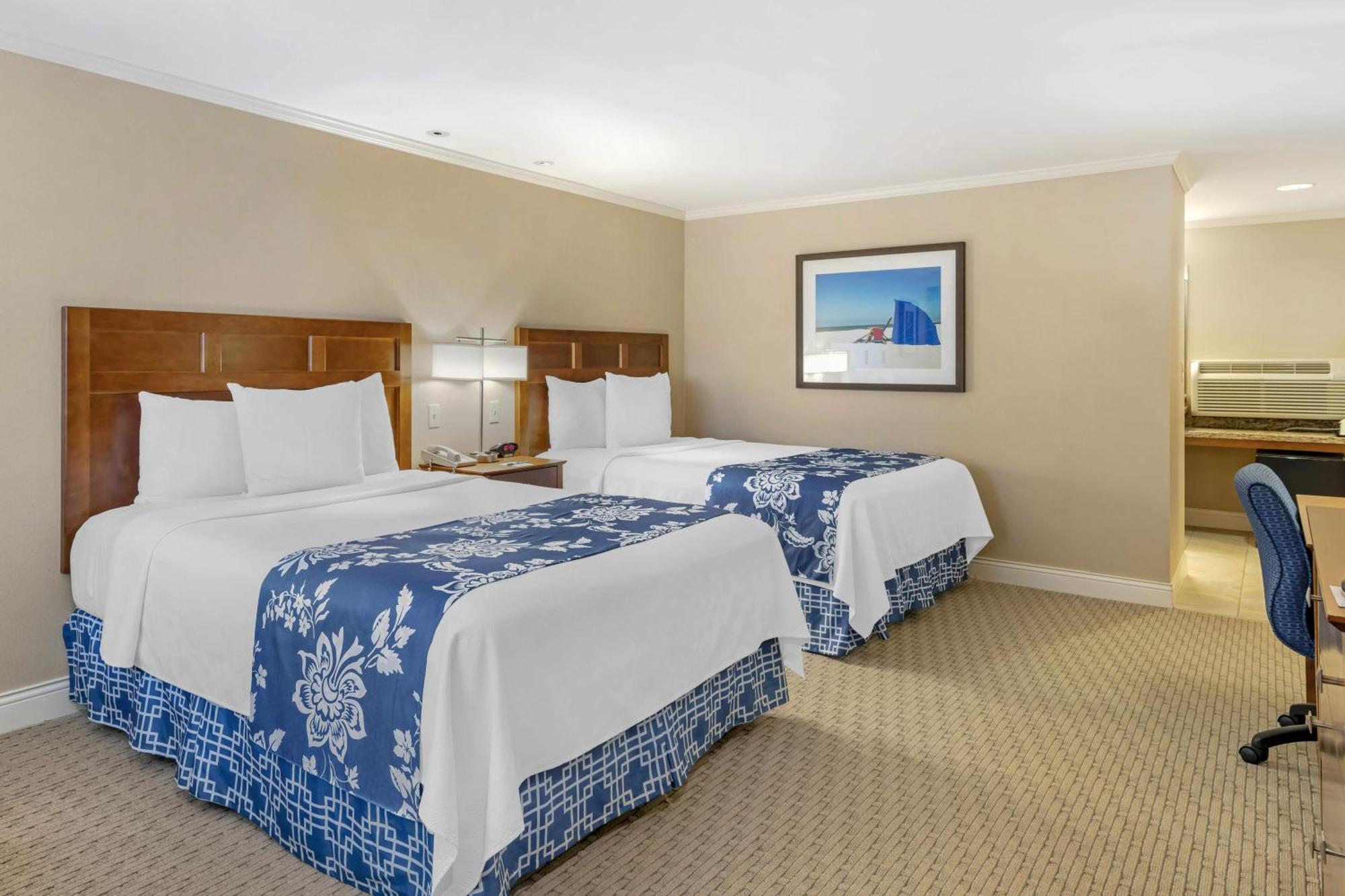 אוגונקוויט Juniper Hill Inn מראה חיצוני תמונה